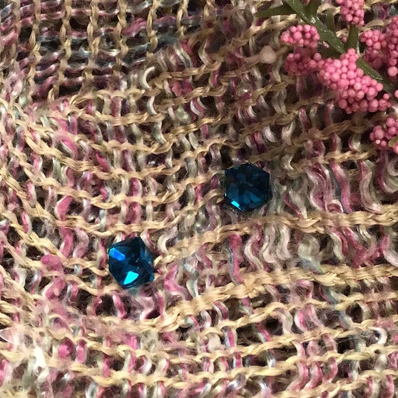 🐈 $6.00 Special Cube Post Earrings - Picture 8 of 11